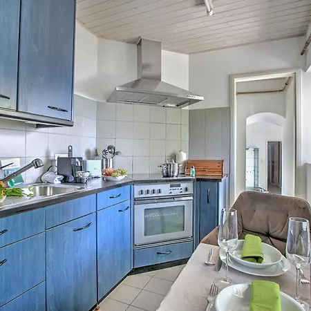 公寓 Romantic Terrace With View - Happy