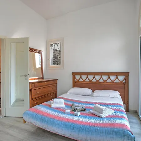 公寓 Romantic Terrace With View - Happy 盧加諾